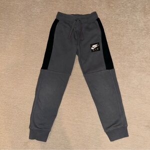 Nike Kids Charcoal and Black Joggers Nike Size 6/7